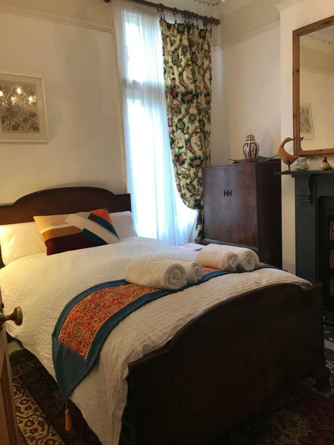 Holmewood Homestay London Exterior photo